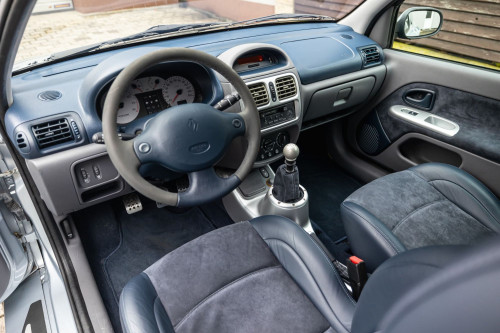 Renault Clio V6_41