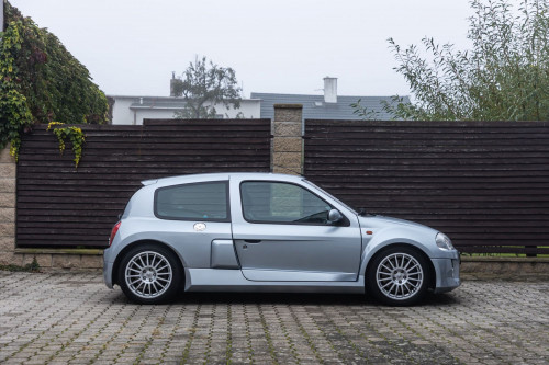Renault Clio V6_95