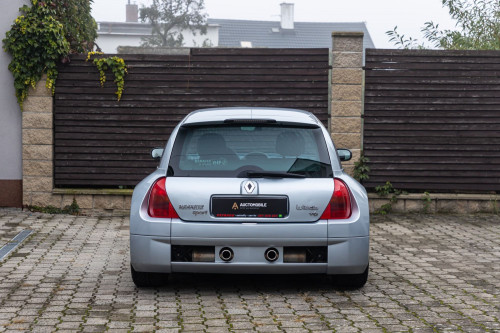Renault Clio V6_98
