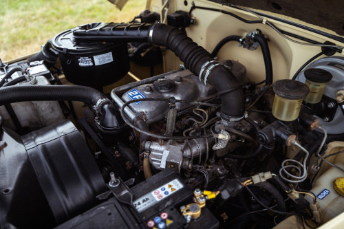 toyota-landcruiser-zluta-zmenseno-19-vooj