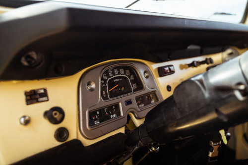 toyota-landcruiser-zluta-zmenseno-37-garazcz-pmlz