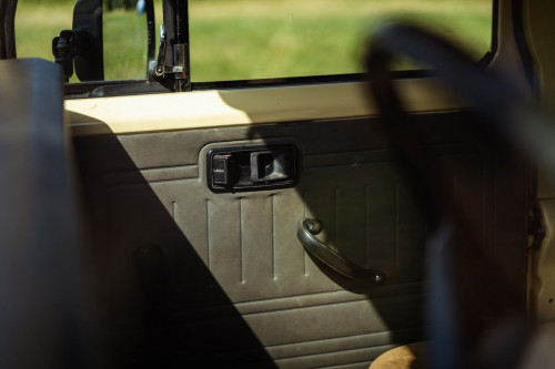 toyota-landcruiser-zluta-zmenseno-39-garazcz-2smq