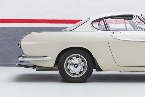 volvo-p1800-auctomobile-1.jpg